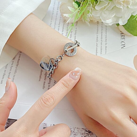 Silver Women's Stainless Steel Classic Heart Engraved Toggle Clasp Bracelet - Picture 2 of 3